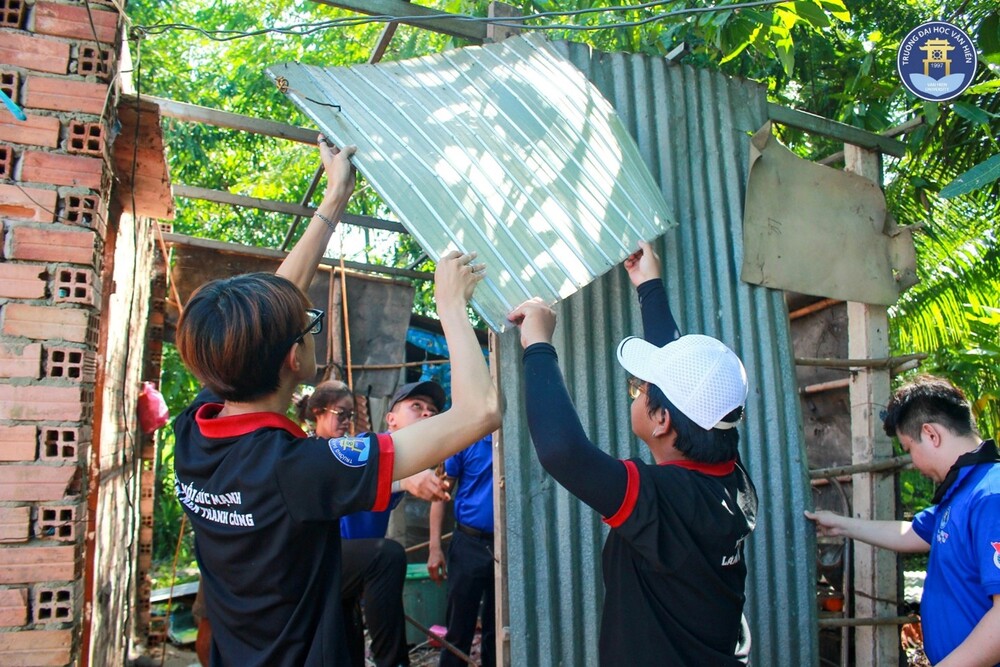 Đại học Văn Hiến lan tỏa yêu thương qua hành trình “Nhà Nhân Ái” – Phụng sự cộng đồng bằng hành động thiết thực